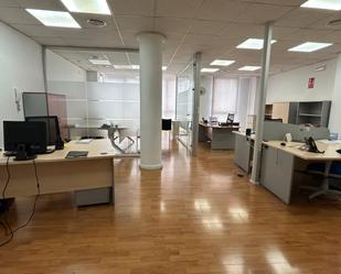 Office for sale in  Valencia Capital  with Air Conditioner and Furnished