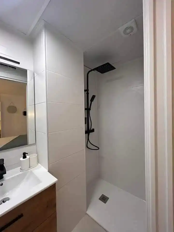 Bany de Loft en venda en Vélez-Málaga amb Aire condicionat, Jardí privat i Piscina