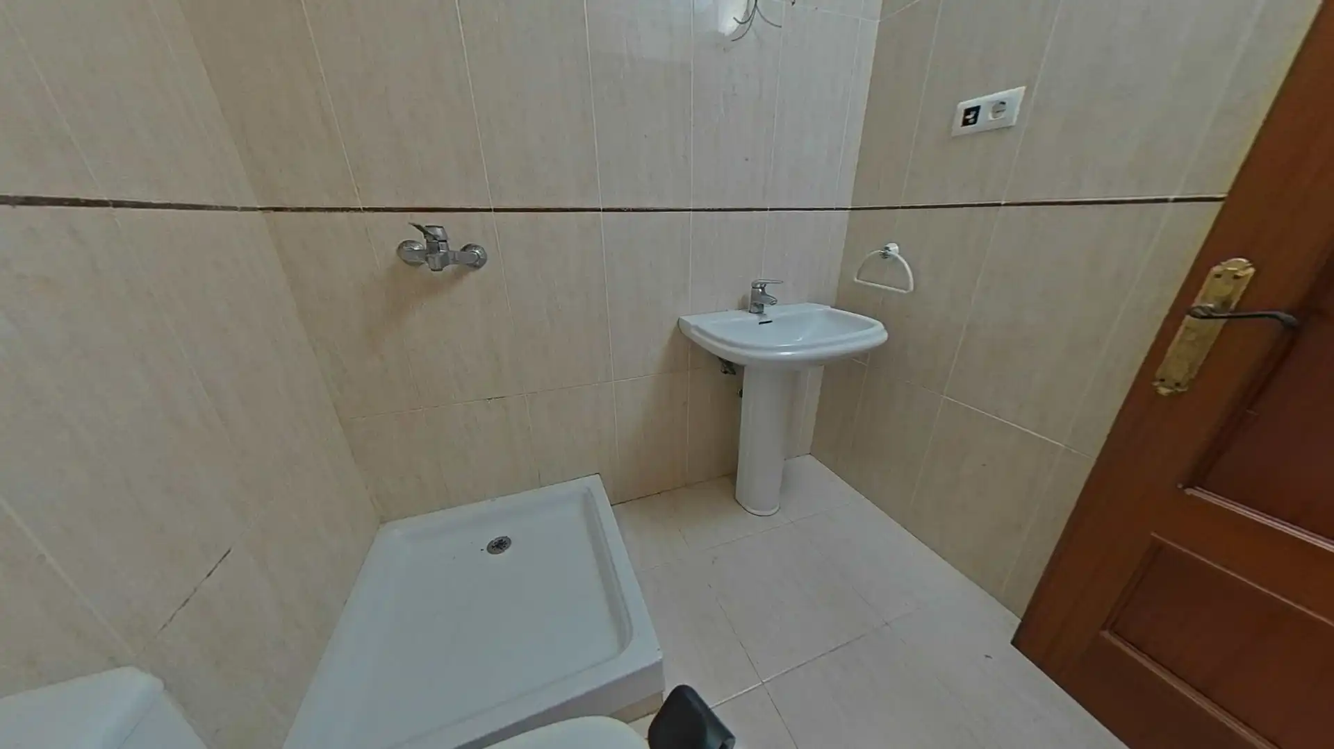 Baño de Piso en venta en Hazas de Cesto con Balcón