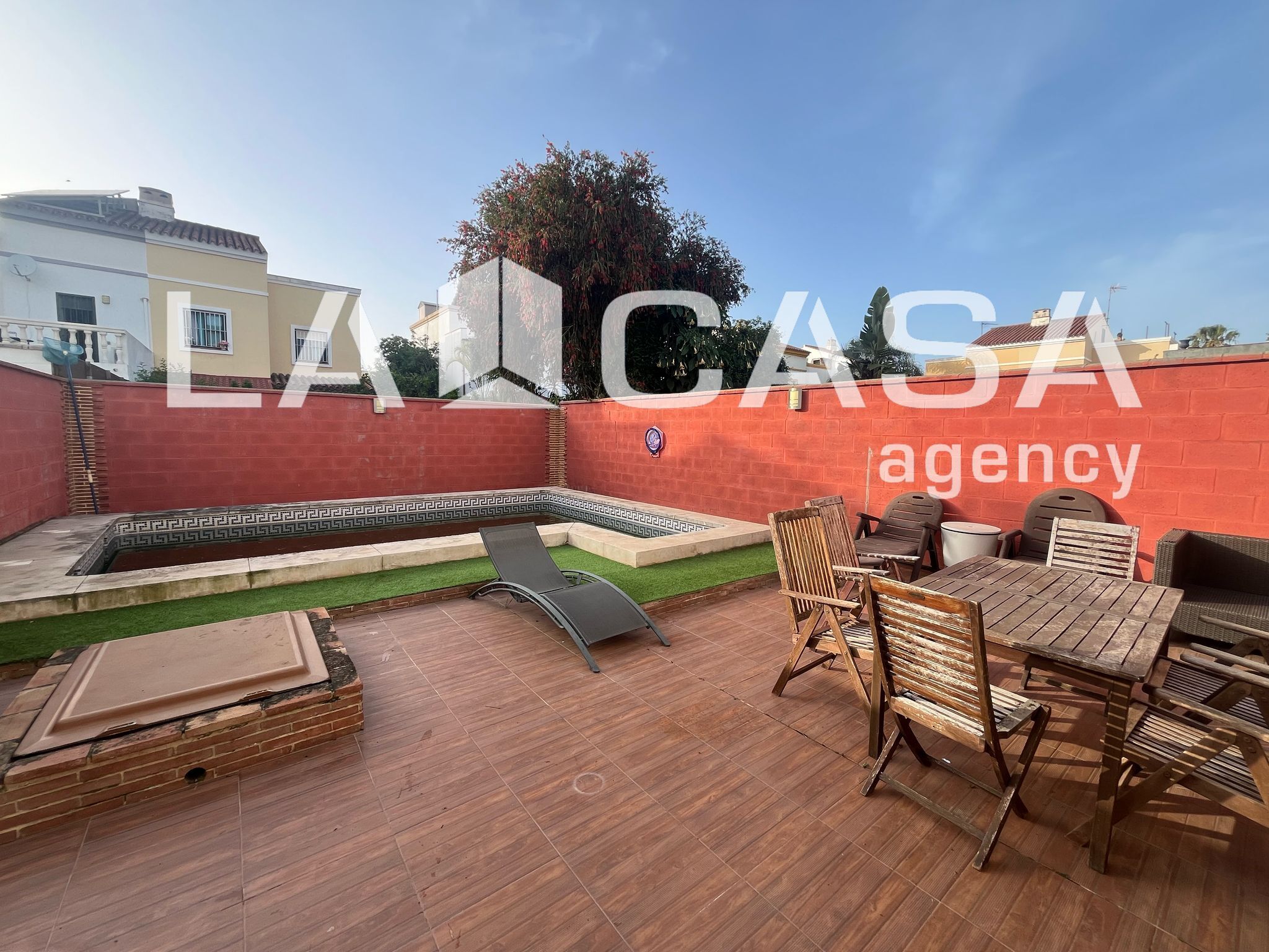 Garden of Single-family semi-detached for sale in Los Barrios  with Terrace, Storage room and Swimming Pool