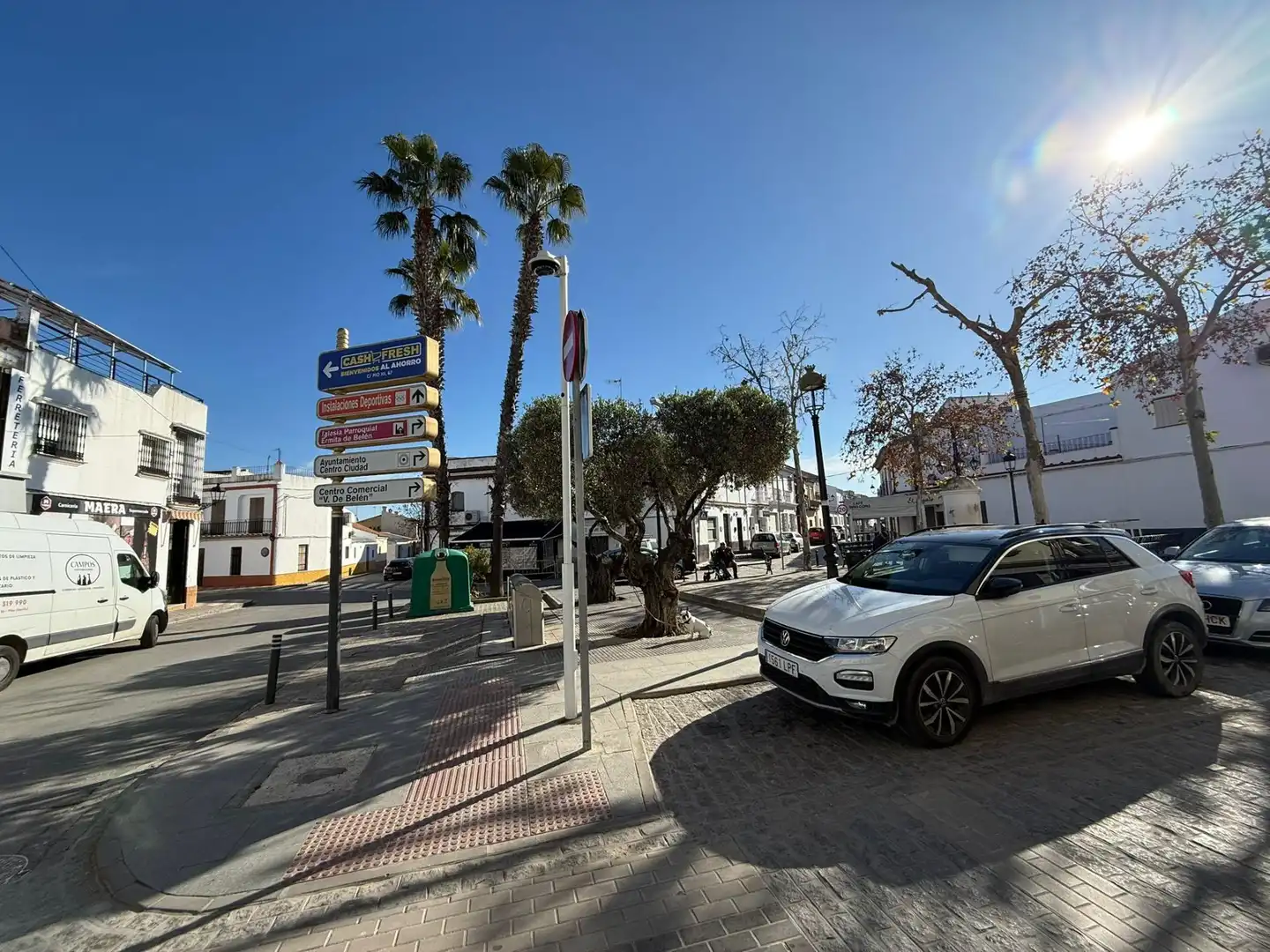 Vista exterior de Casa adosada en venta en Pilas