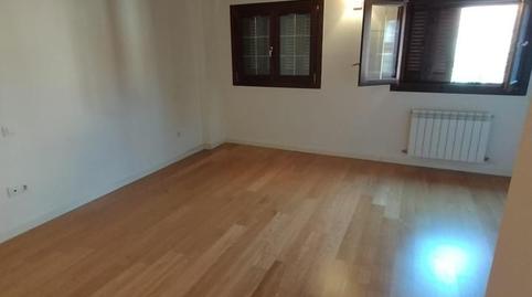 Foto 3 de Dúplex de alquiler en De Santiago, Casco histórico, Alcalá de Henares