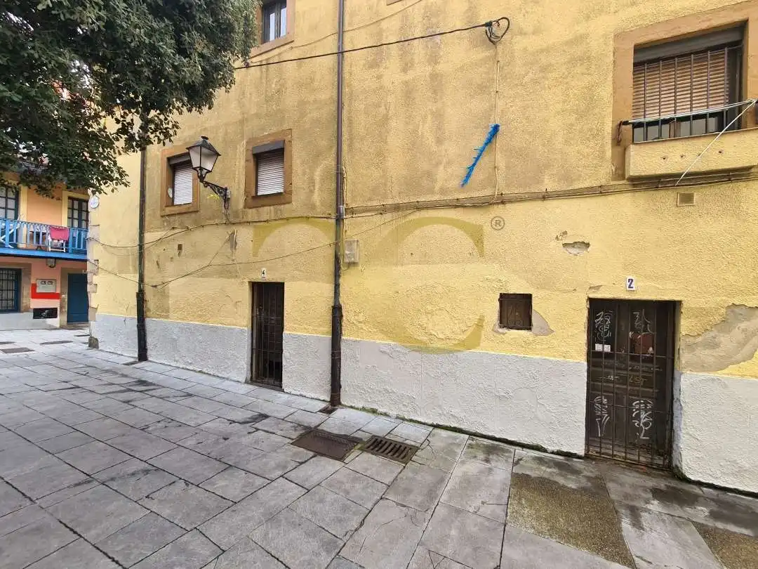 Vista exterior de Edificio en venta en Gijón 