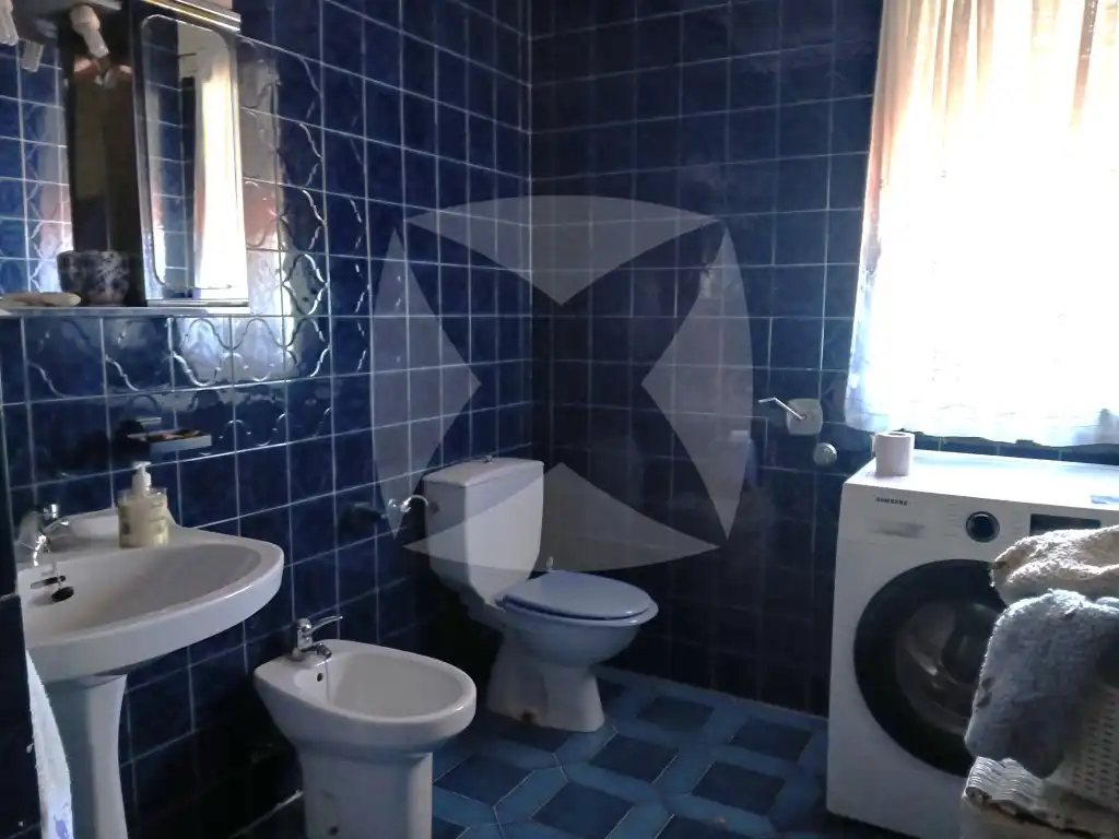 Bany de Casa o xalet en venda en Cáceres amb Aire condicionat, Terrassa i Piscina