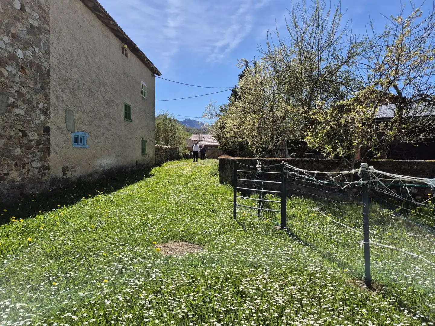 Houses for sale in Acebedo  with Storage room and Swimming Pool