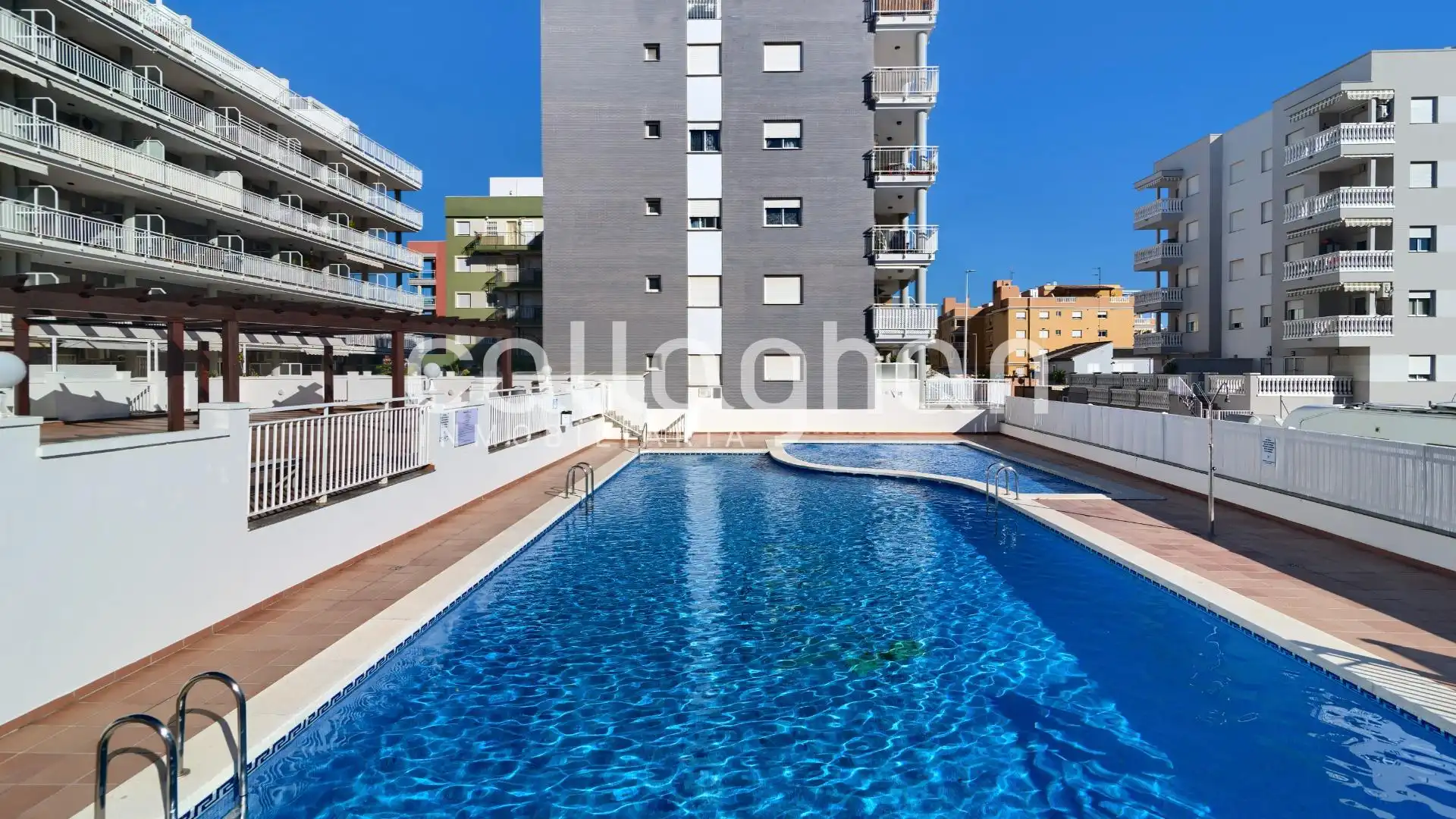 Piscina de Planta baixa en venda en Moncofa amb Terrassa, Traster i Moblat
