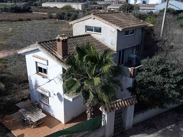 Landhaus mit Pool zum Verkauf in Zona Hospital