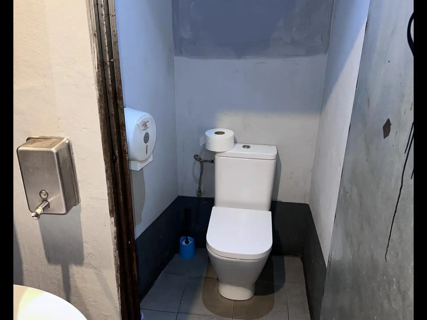 Business premises for transfer in Sants - Montjuïc, imagen 13