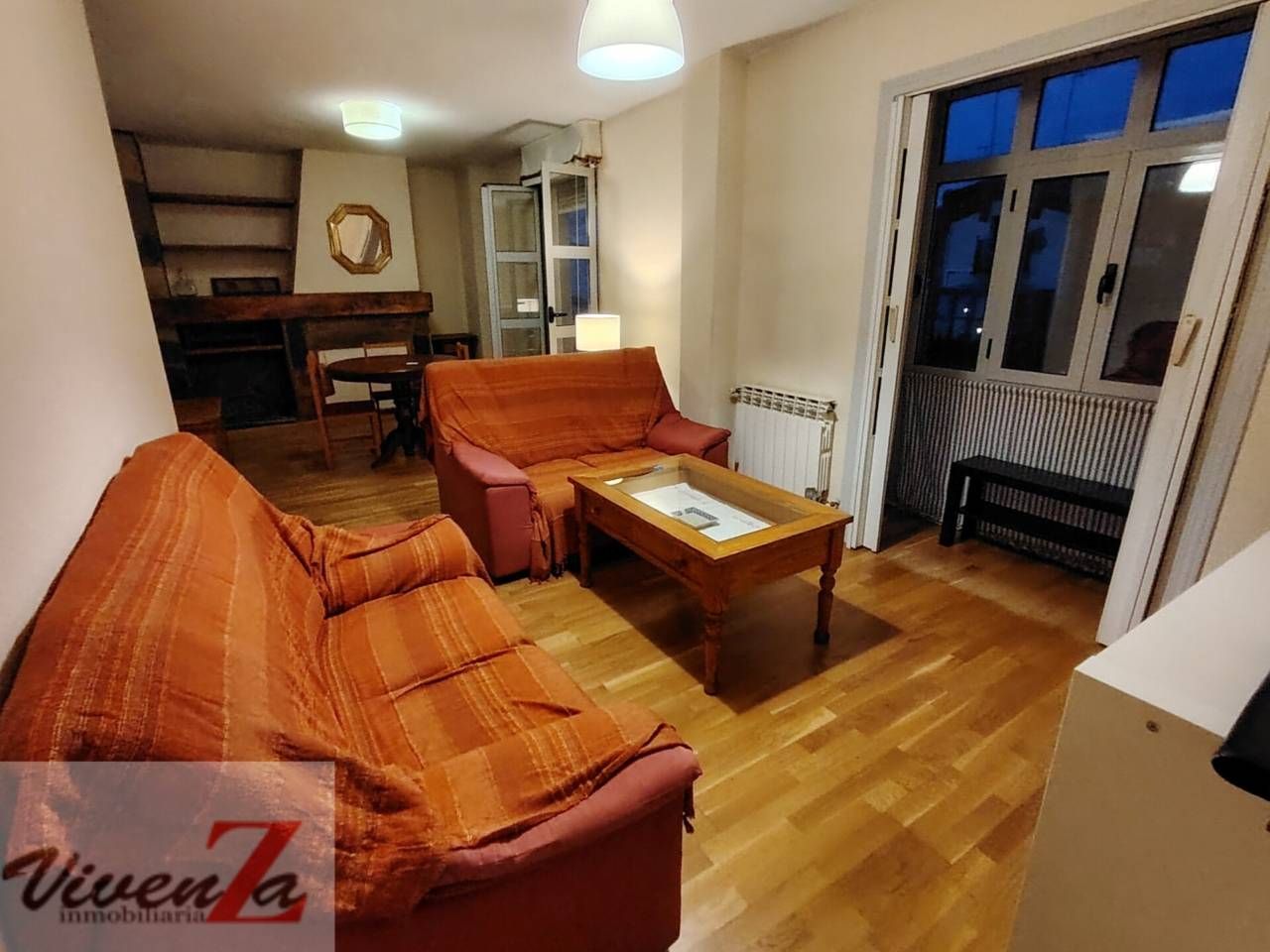 Living room of Flat for sale in Zamora Capital   with Heating, Parquet flooring and Furnished