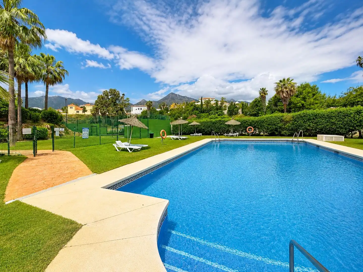 Piscina de Apartament en venda en Benalmádena amb Jardí privat i Piscina comunitària