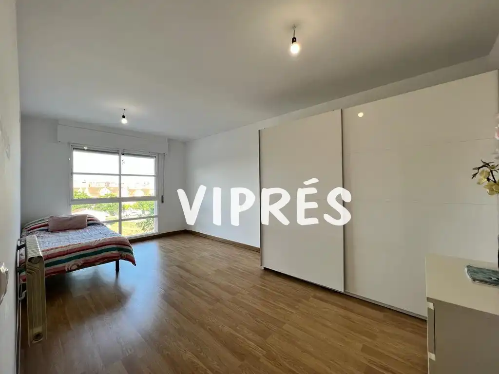 Bedroom of Detached homes for sale in Cáceres Capital  with Air Conditioner and Heating
