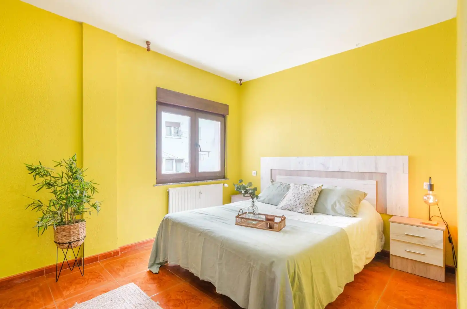 Habitación de Piso en venta en Oviedo  con Calefacción y Trastero