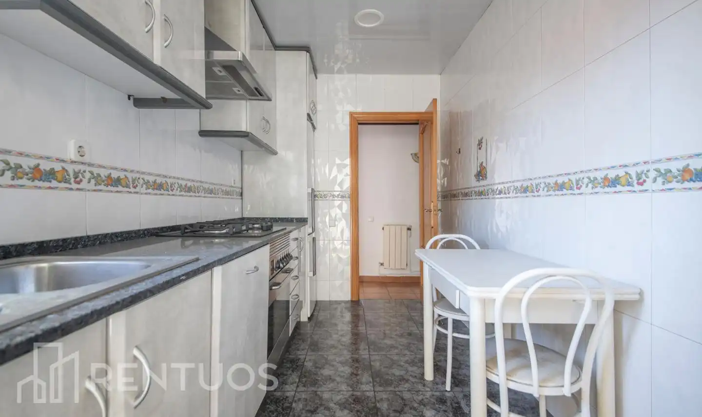 Küche von Wohnung zum Verkauf in Montcada i Reixac mit Klimaanlage, Heizung und Balkon