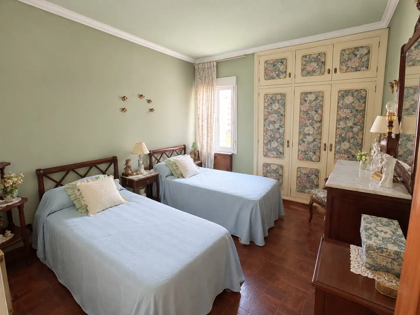 Habitación de Ático en venta en Madrid con Calefacción, Parquet y Terraza