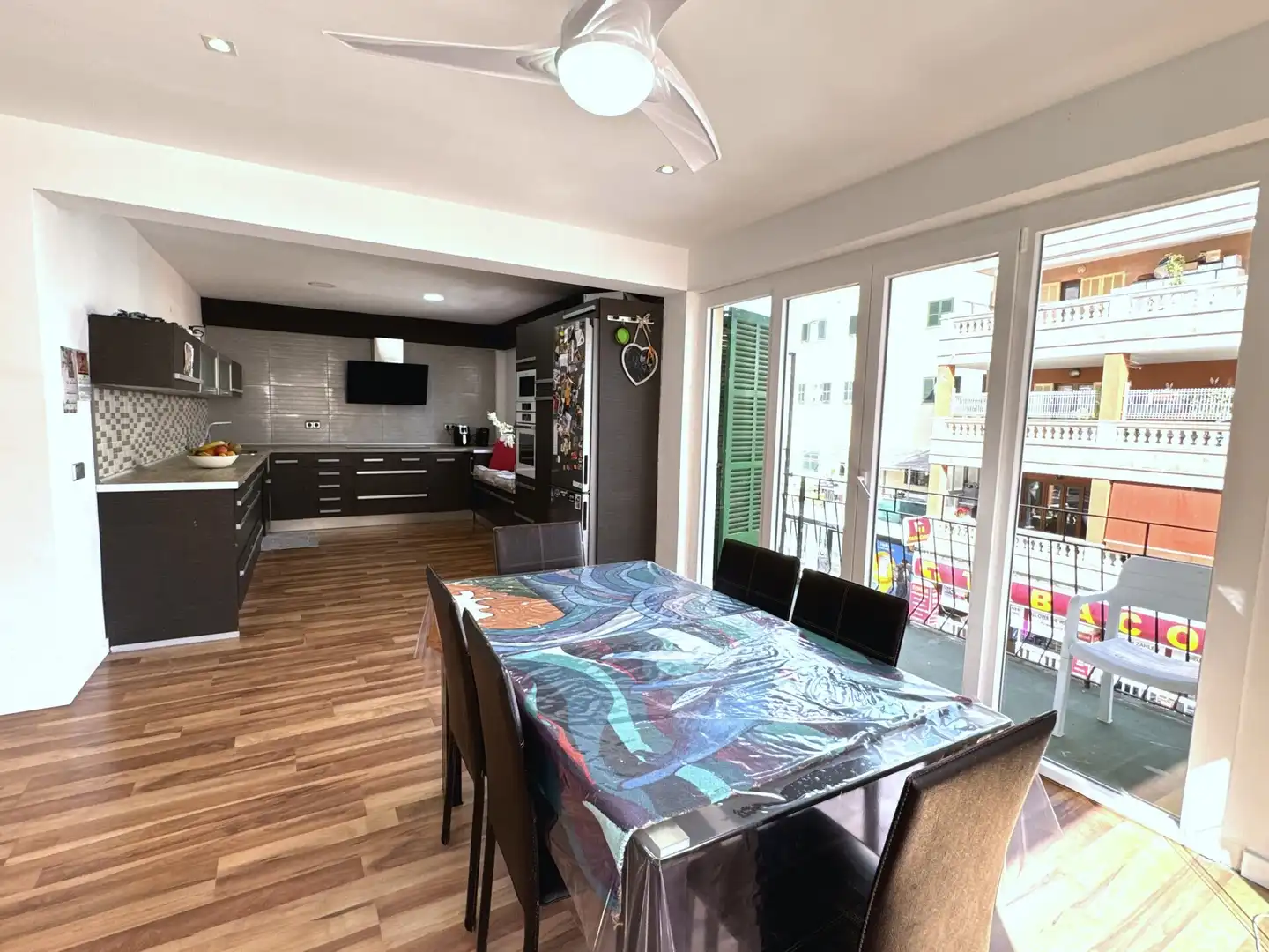 Küche von Wohnungen zum Verkauf in  Palma de Mallorca mit Klimaanlage, Terrasse und Balkon
