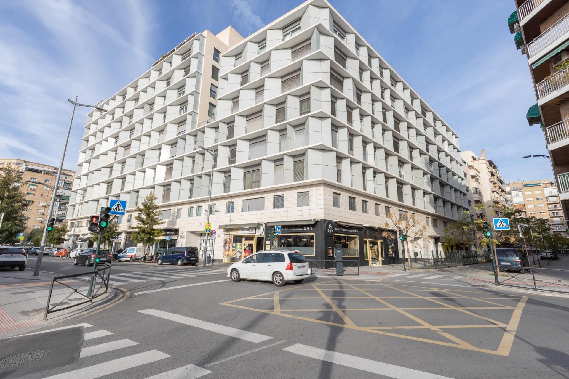 Vista exterior de Pis en venda en  Granada Capital amb Aire condicionat, Calefacció i Parquet