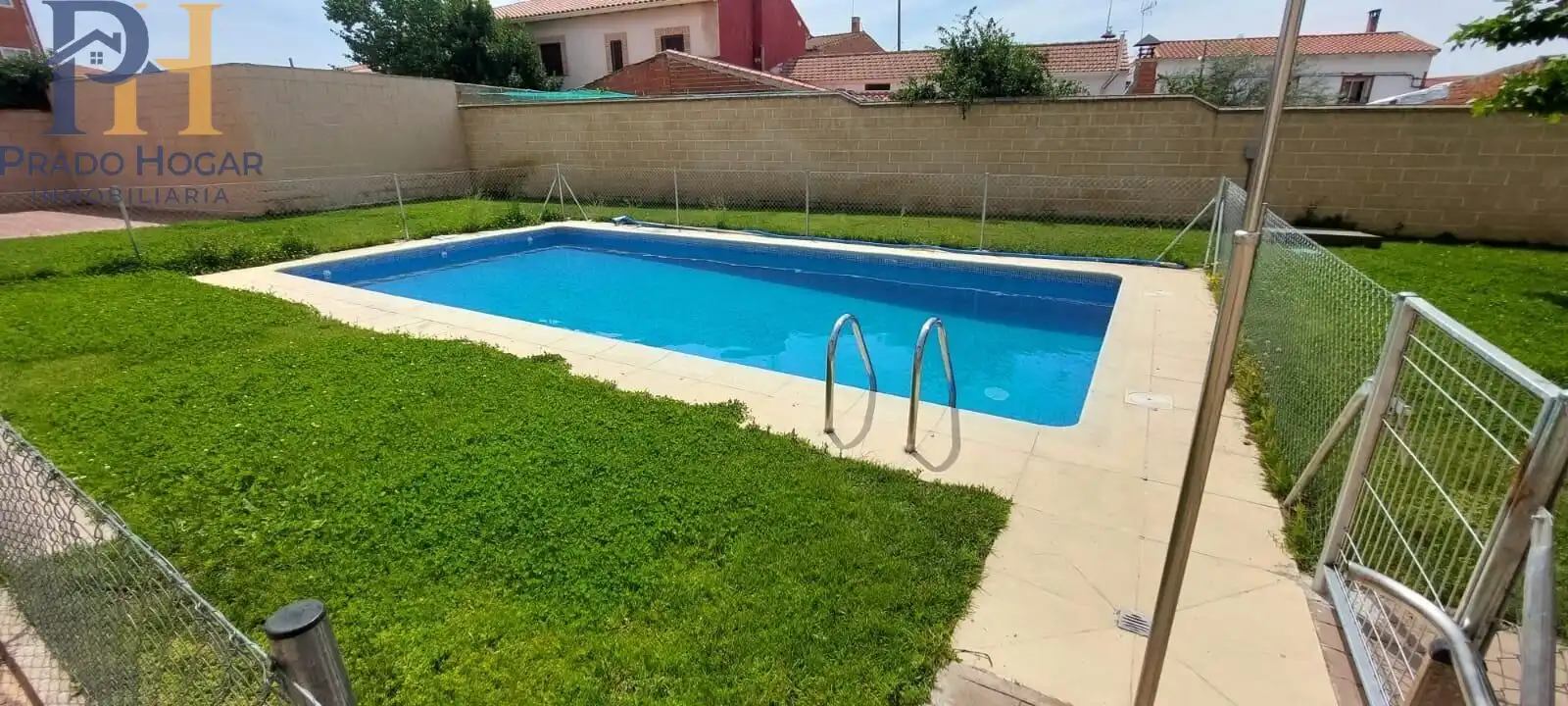Swimming pool of Flat for sale in El Casar de Escalona  with Heating, Balcony and Community pool