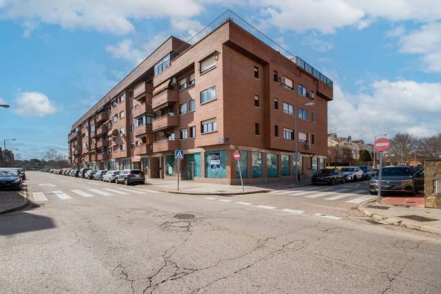 Local comercial en Alquiler en C/ Federica Montseny en Valdepelayo - Montepinos - Arroyo Culebro