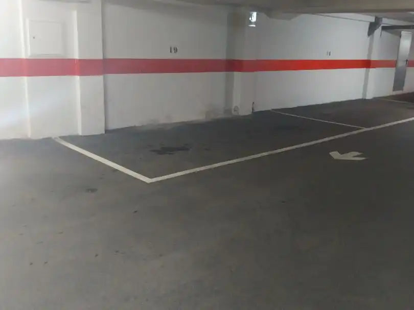 Parkplatz von Garage zum Verkauf in Avilés