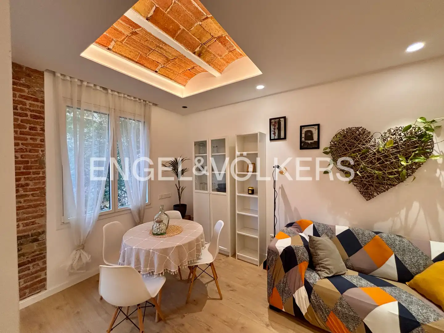 Dining room of Flat for rent in Barcelona  with Air Conditioner, Heating and Terrace
