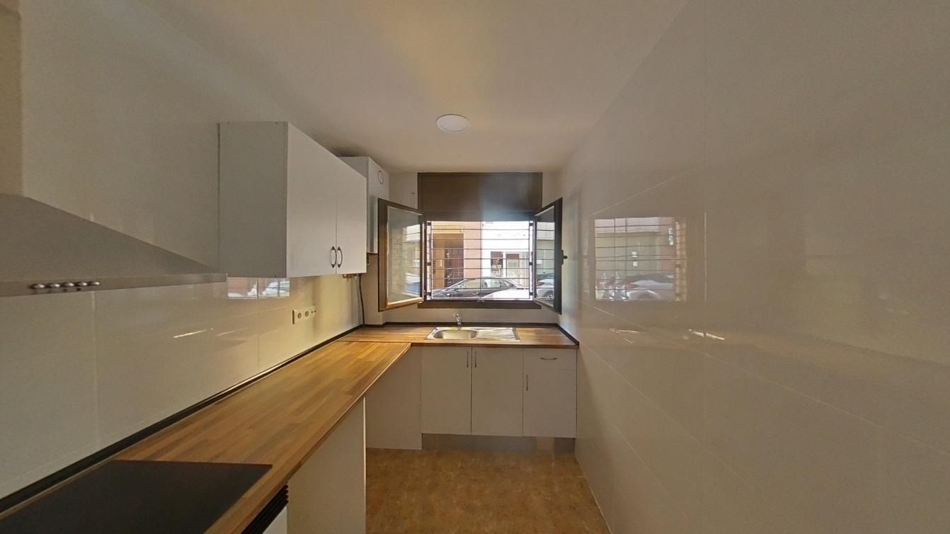 Kitchen of Flat for sale in Sabadell  with Terrace