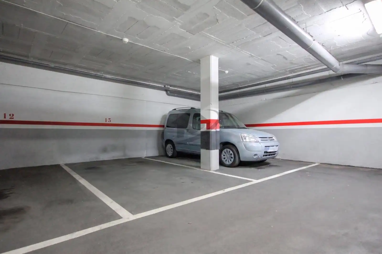 Parking de Ático en venta en Barberà del Vallès con Aire acondicionado, Calefacción y Terraza