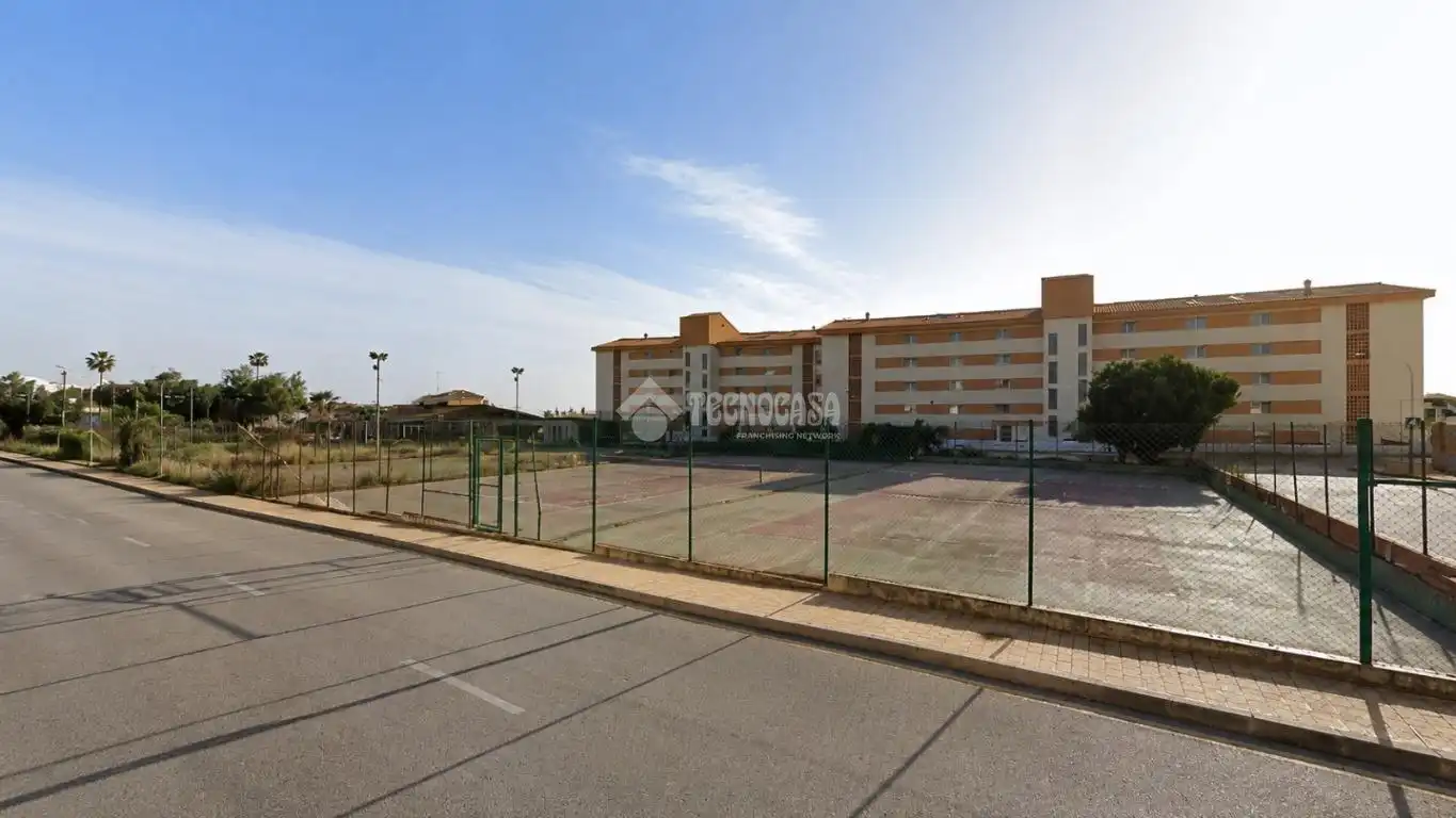 Aparcament de Pis en venda en Rincón de la Victoria amb Calefacció, Terrassa i Piscina comunitària