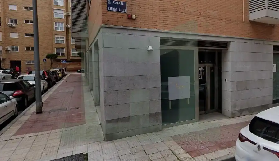 Business premises for sale in Calle Carolina Coronado, imagen 2
