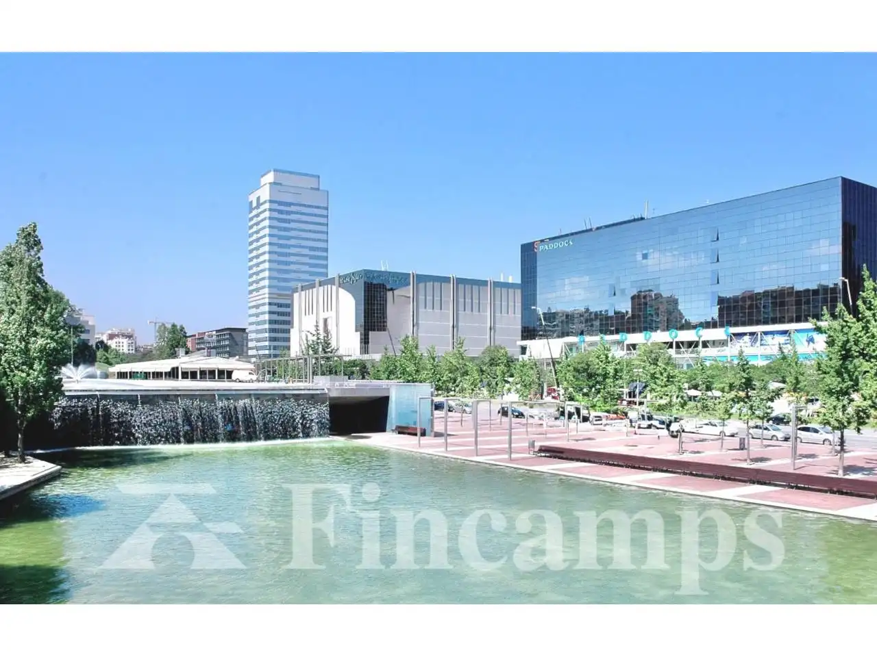 Vista exterior de Local en venta en Sabadell