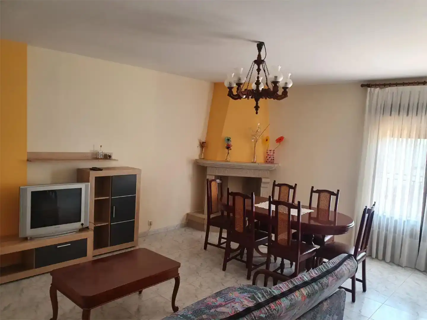 Comedor de Piso en venta en Robleda con Amueblado, Horno y Lavadora