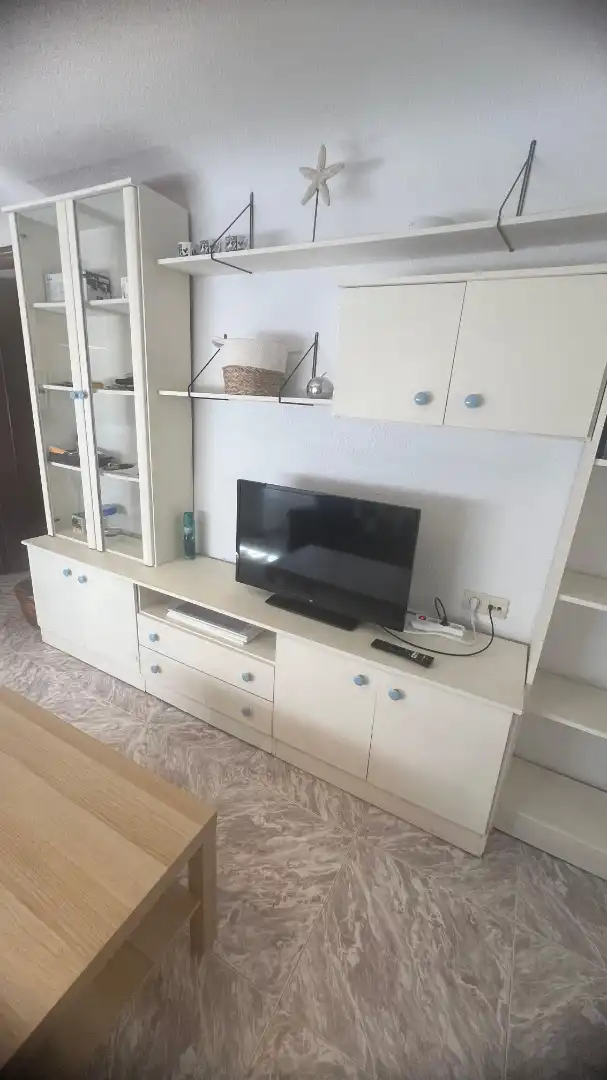 Sala de estar de Planta baja para compartir en Granada con Aire acondicionado, Amueblado y Horno