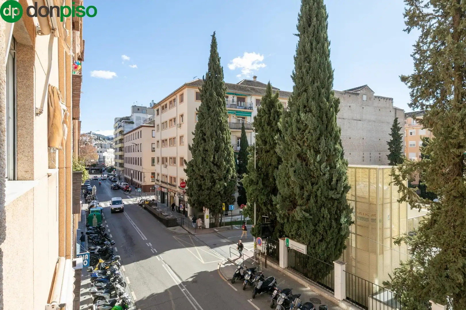 Exterior view of Flat for sale in Granada  with Air Conditioner, Heating and Terrace