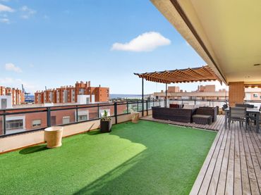 Penthouse mit Pool zum Verkauf in Carrer Nadadora Carmen Soto, 2