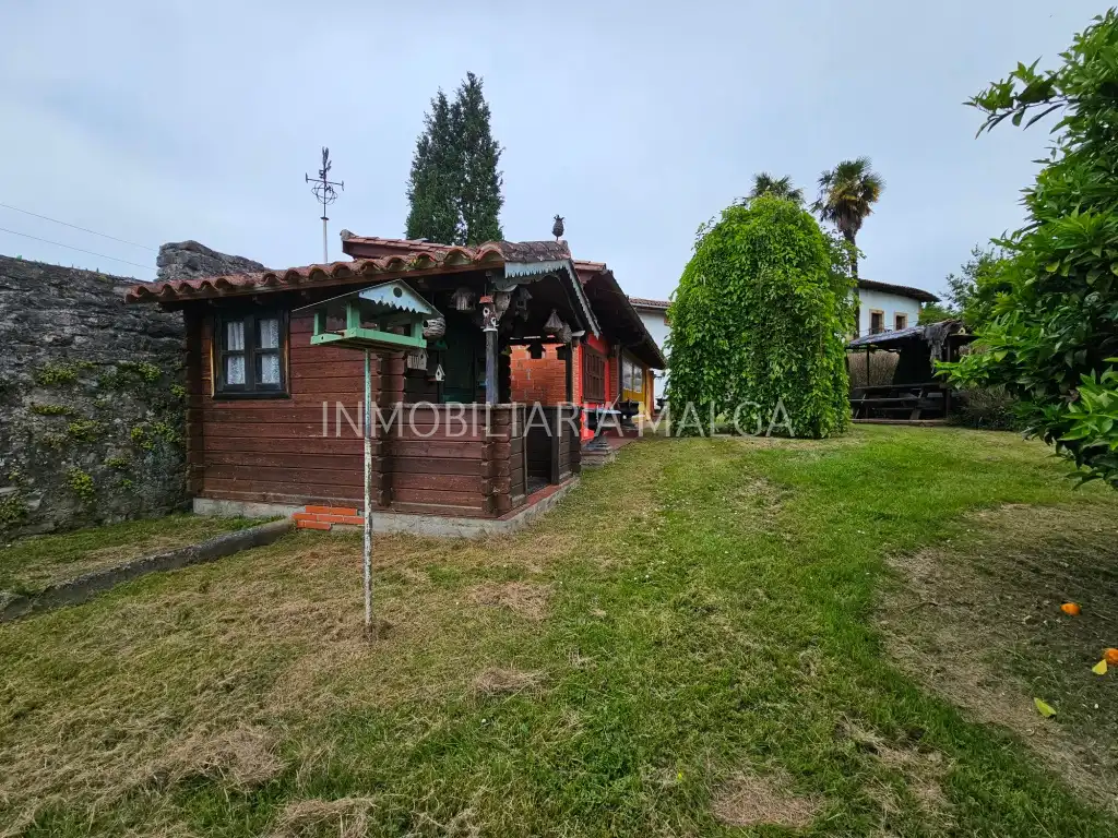 Casa o xalet en venda en Villaviciosa amb Calefacció, Jardí privat i Parquet