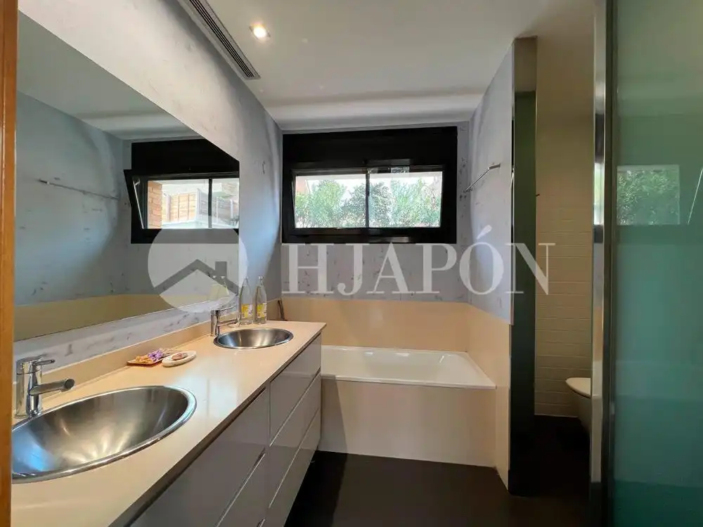 Baño de Casa o chalet en venta en Alella con Aire acondicionado, Calefacción y Jardín privado