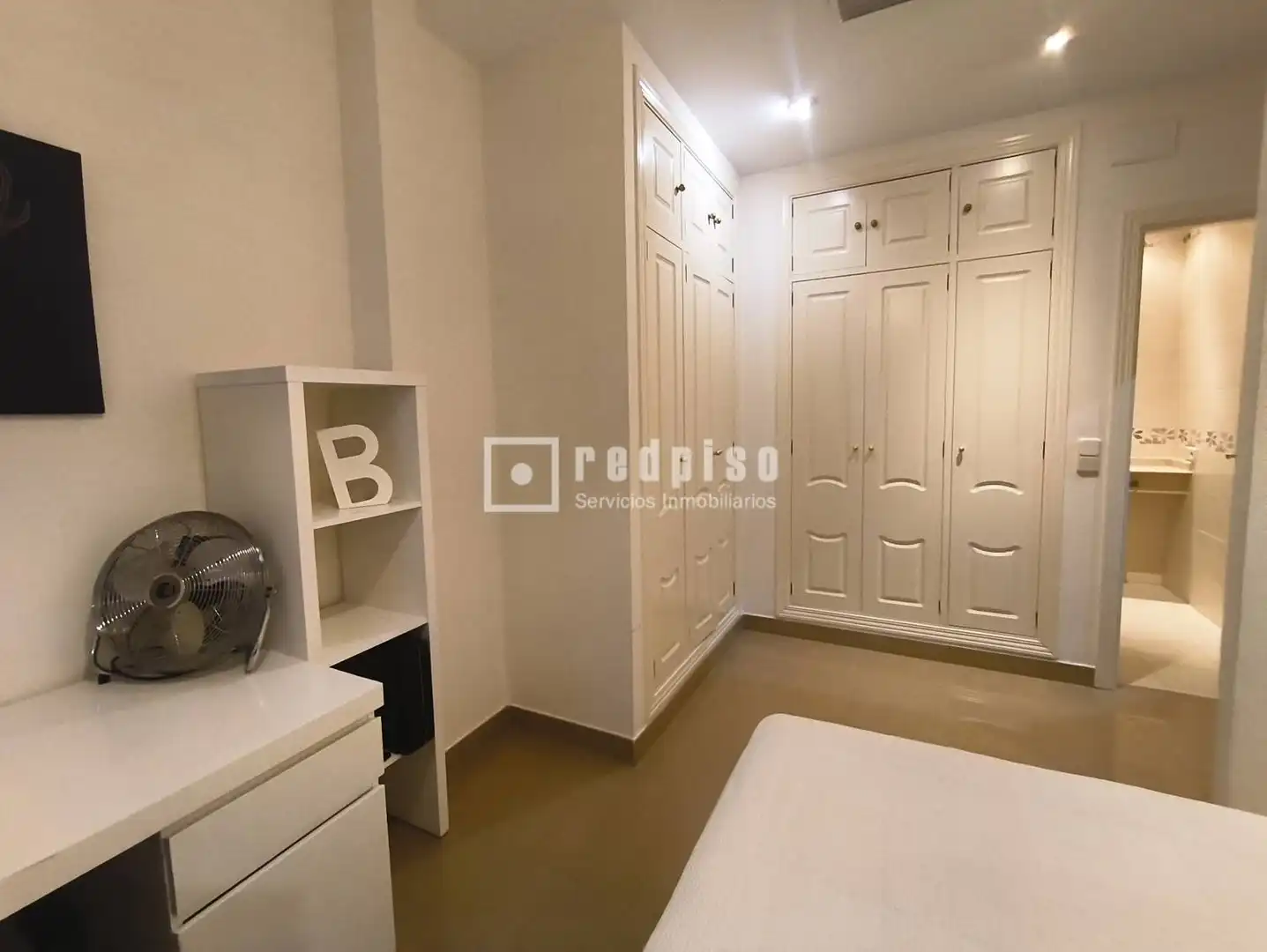 Habitación de Piso de alquiler en Sevilla con Aire acondicionado, Terraza y Amueblado