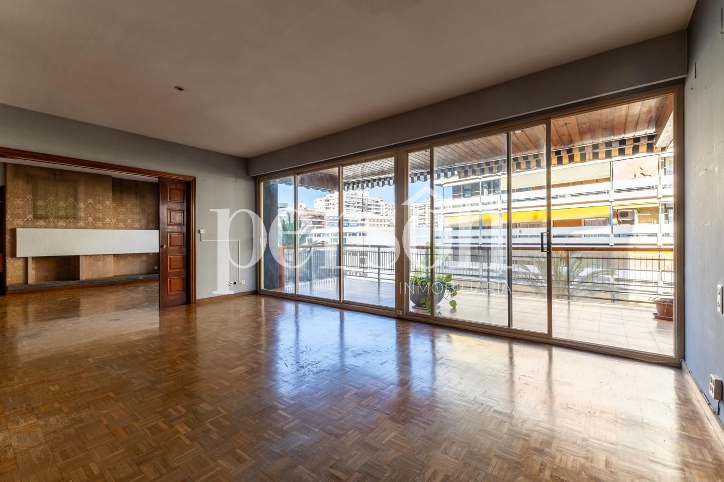 Living room of Flat for sale in  Valencia Capital  with Heating, Terrace and Storage room