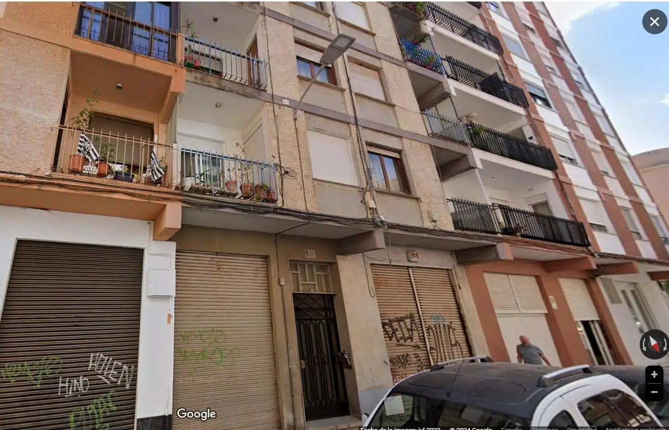 Local comercial de lloguer a Este, imagen 5