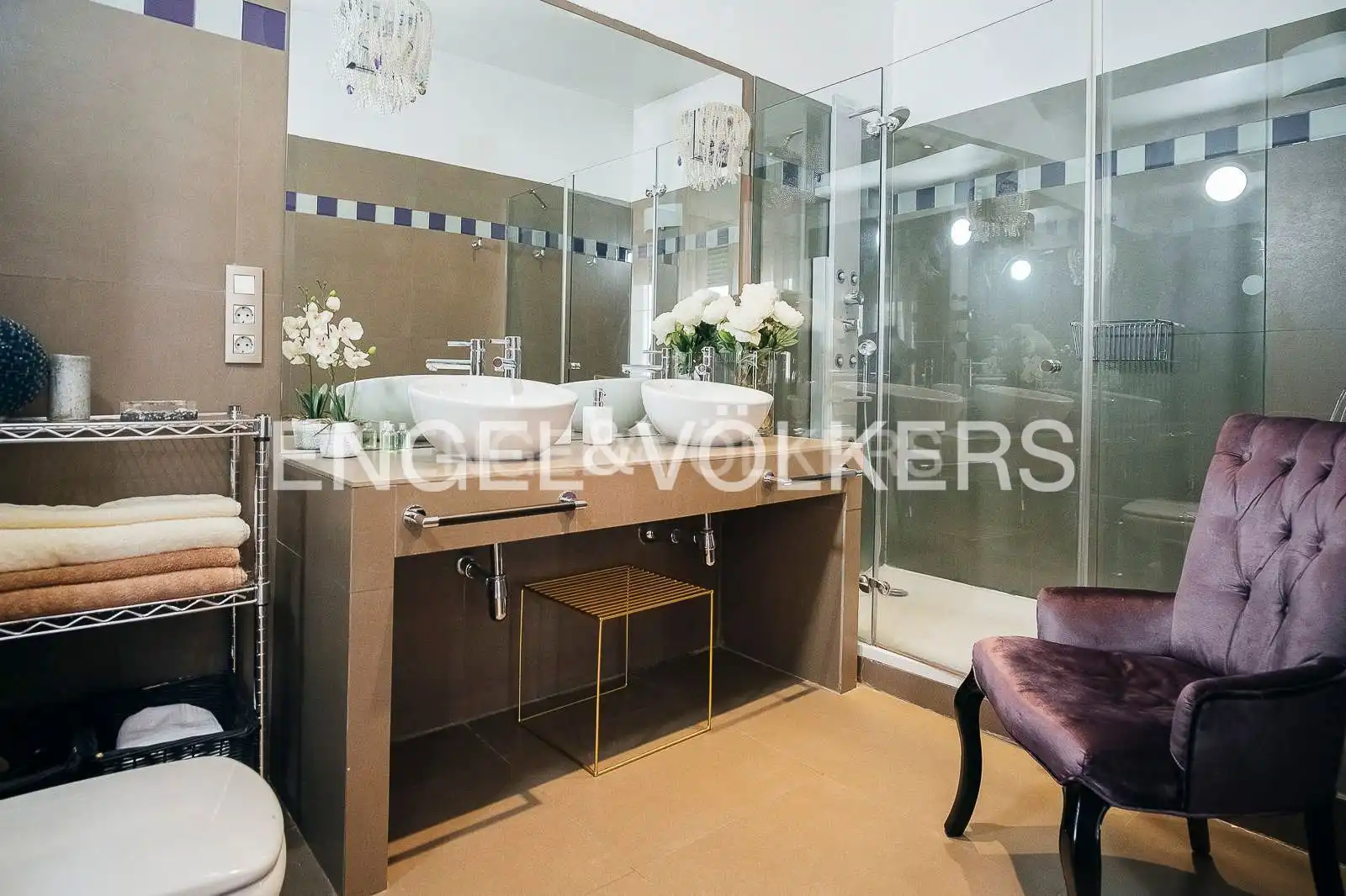 Bathroom of Flat for rent in Madrid  with Air Conditioner, Heating and Furnished