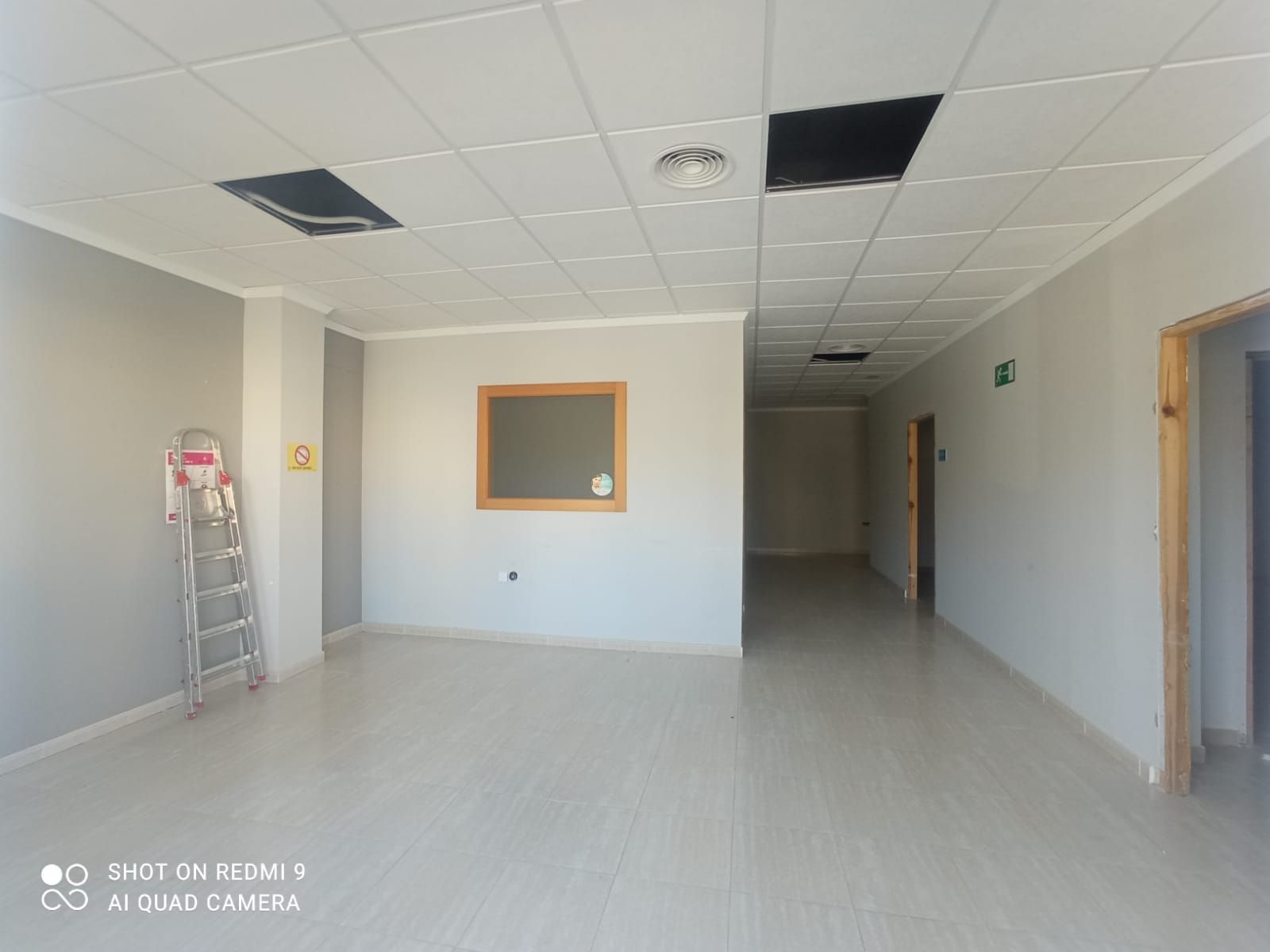 Premises to rent in Fines