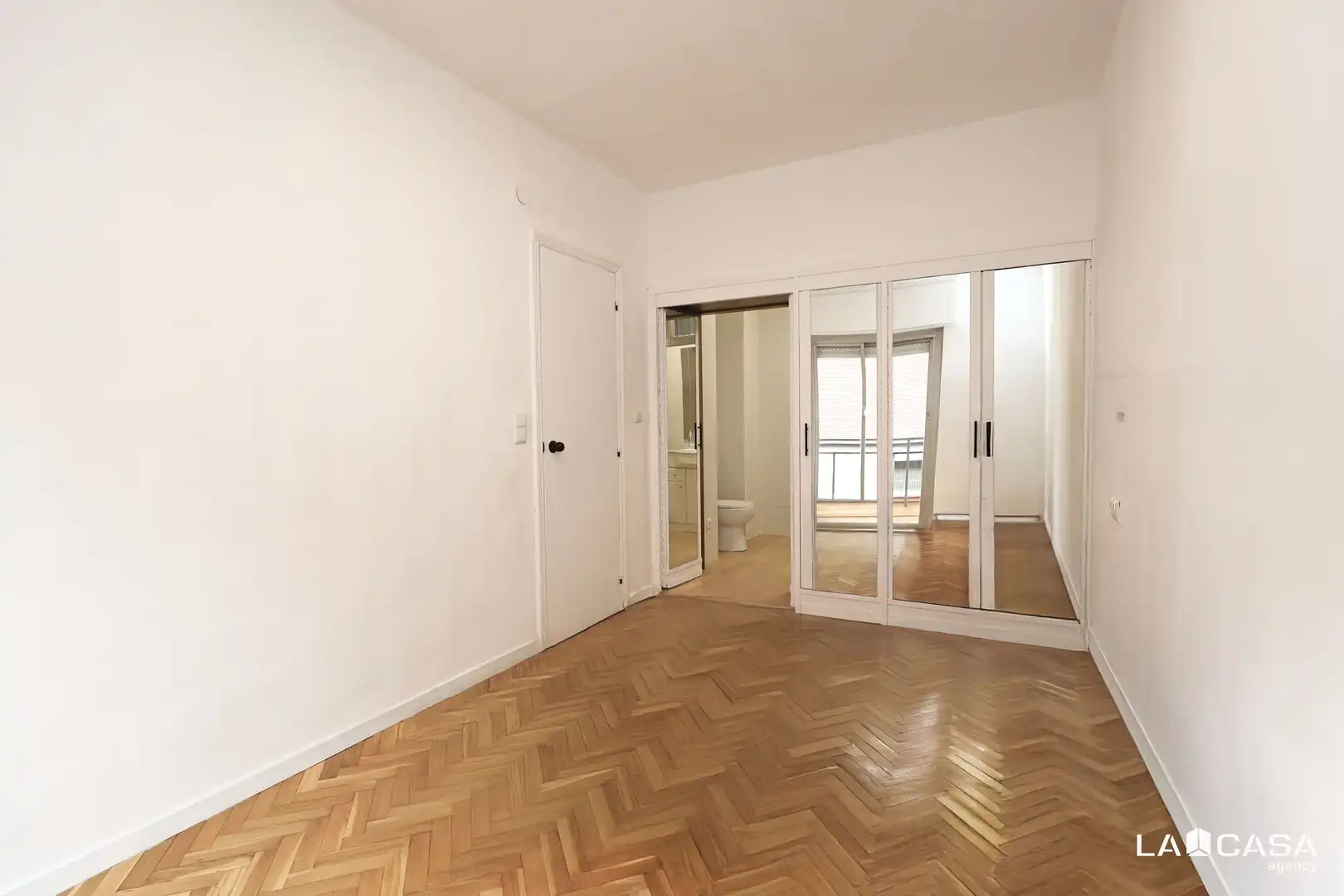Habitación de Piso en venta en Barcelona con Balcón