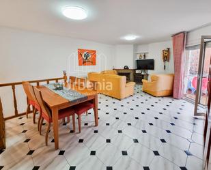 Sala d'estar de Dúplex en venda en Mataró amb Calefacció i Terrassa
