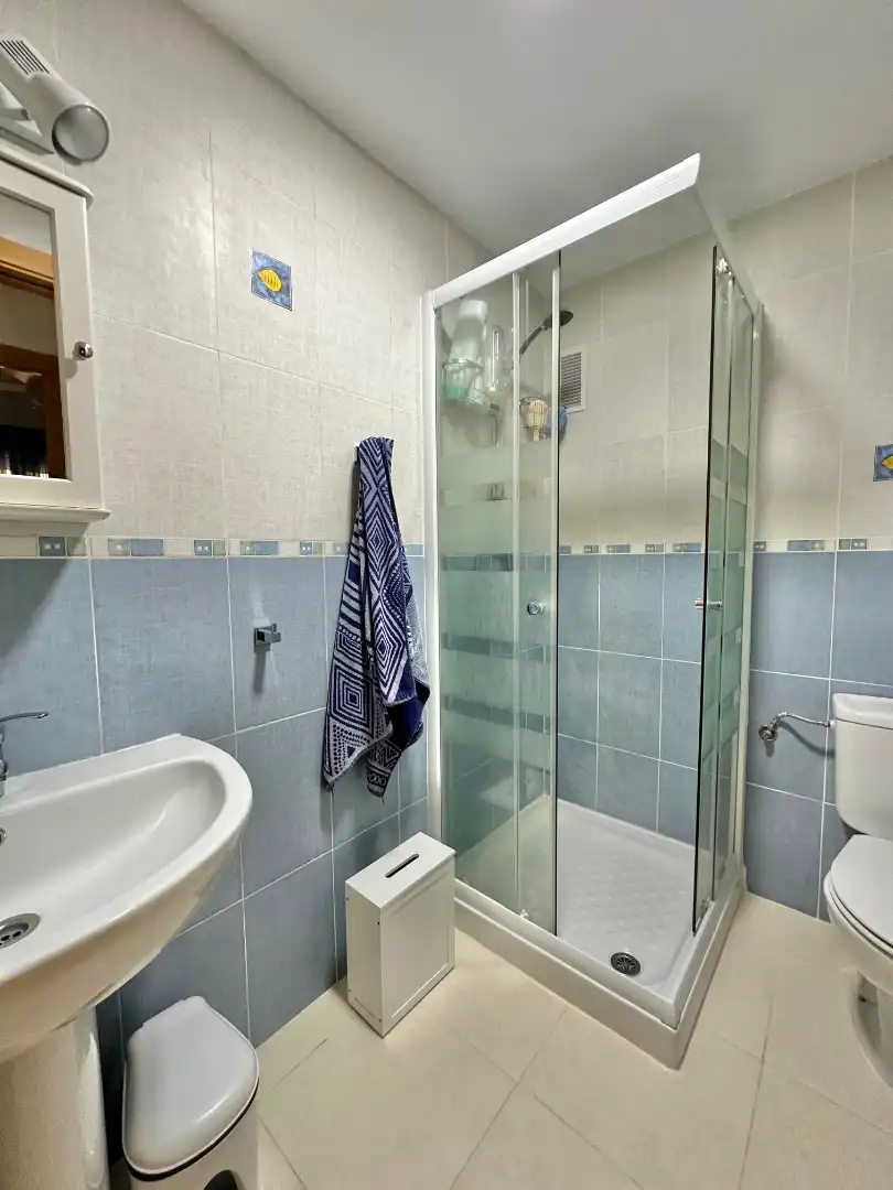 Bany de Apartament en venda en Oropesa del Mar / Orpesa amb Aire condicionat, Calefacció i Moblat