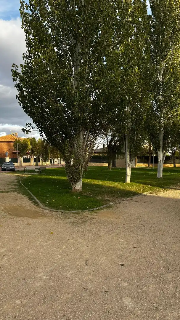 Exterior view of Residential for sale in Zaragoza