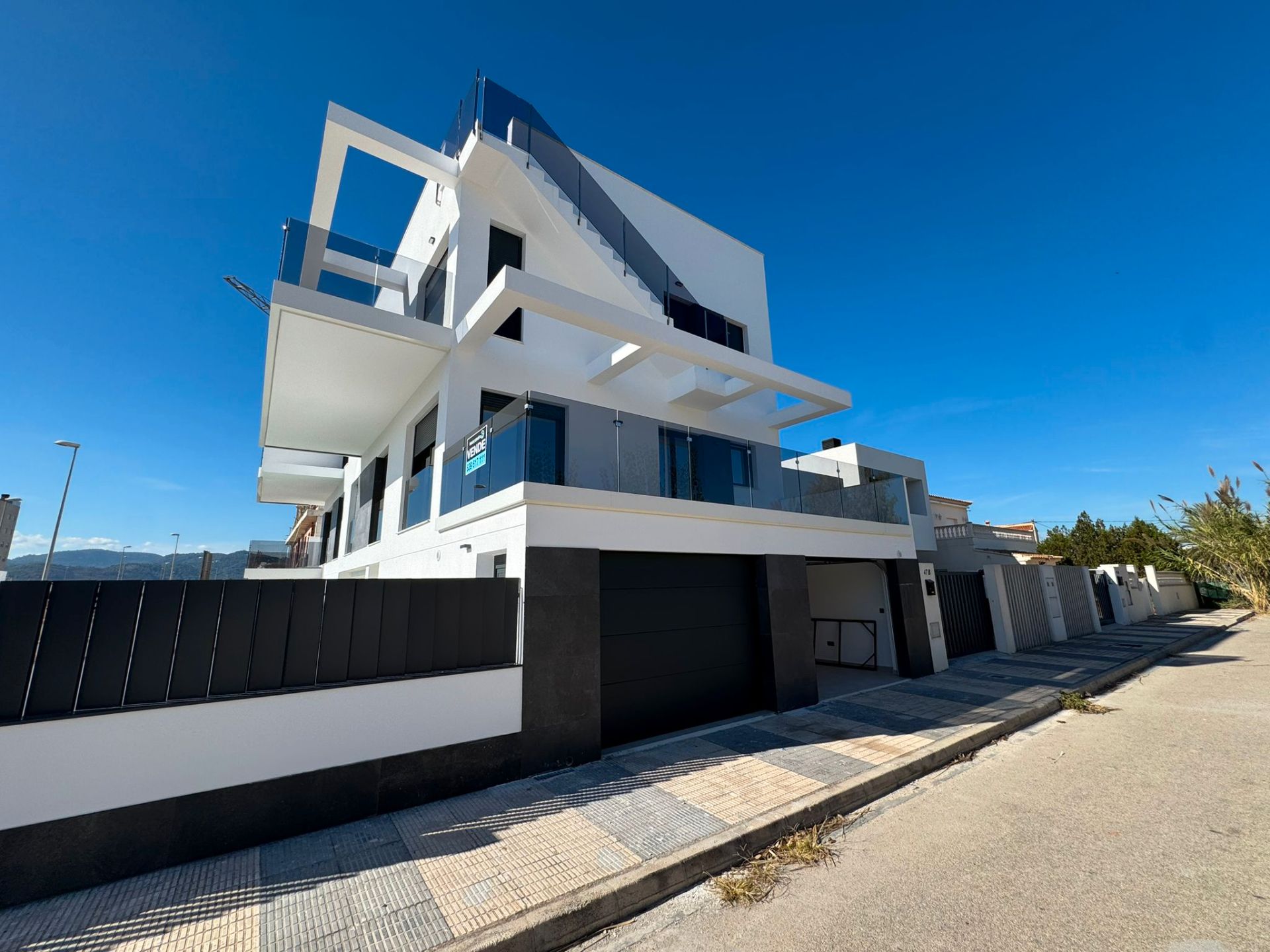 Exterior view of Apartment for sale in Oliva  with Air Conditioner, Balcony and Community pool