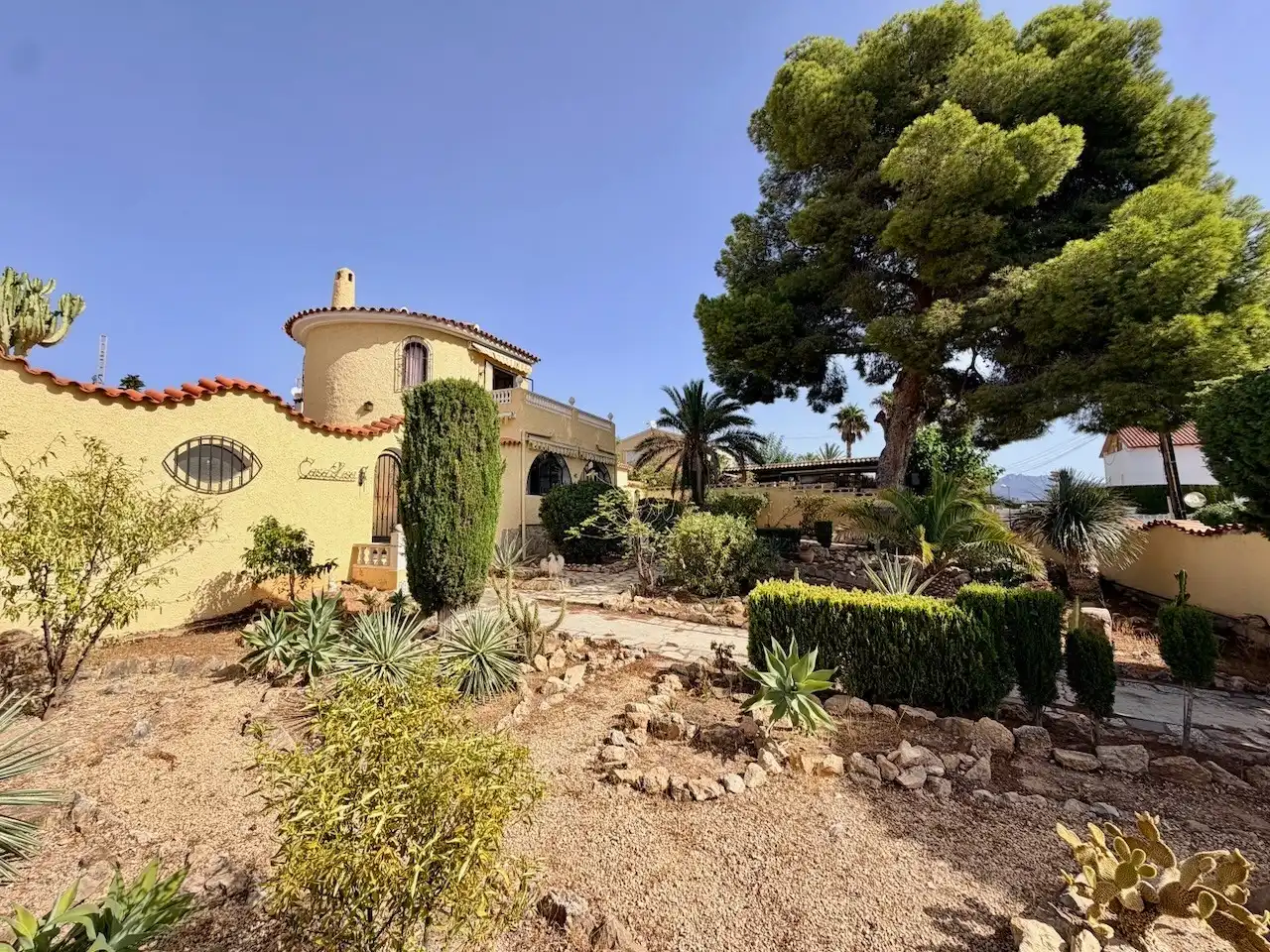 Vista exterior de Casa o chalet en venta en La Nucia con Jardín privado, Terraza y Trastero