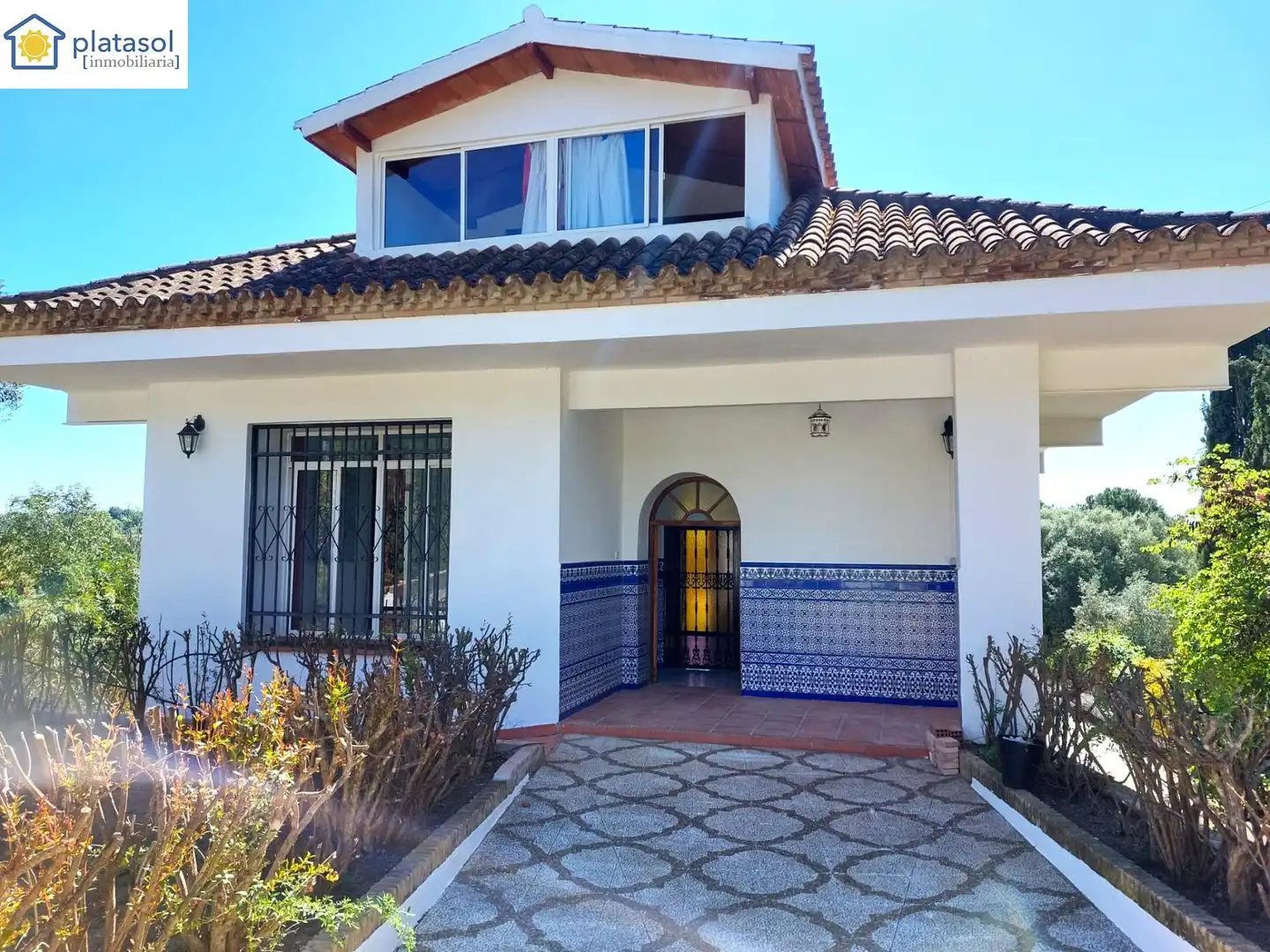 Chalet con piscina en venta en Calle ROMA, imagen 2