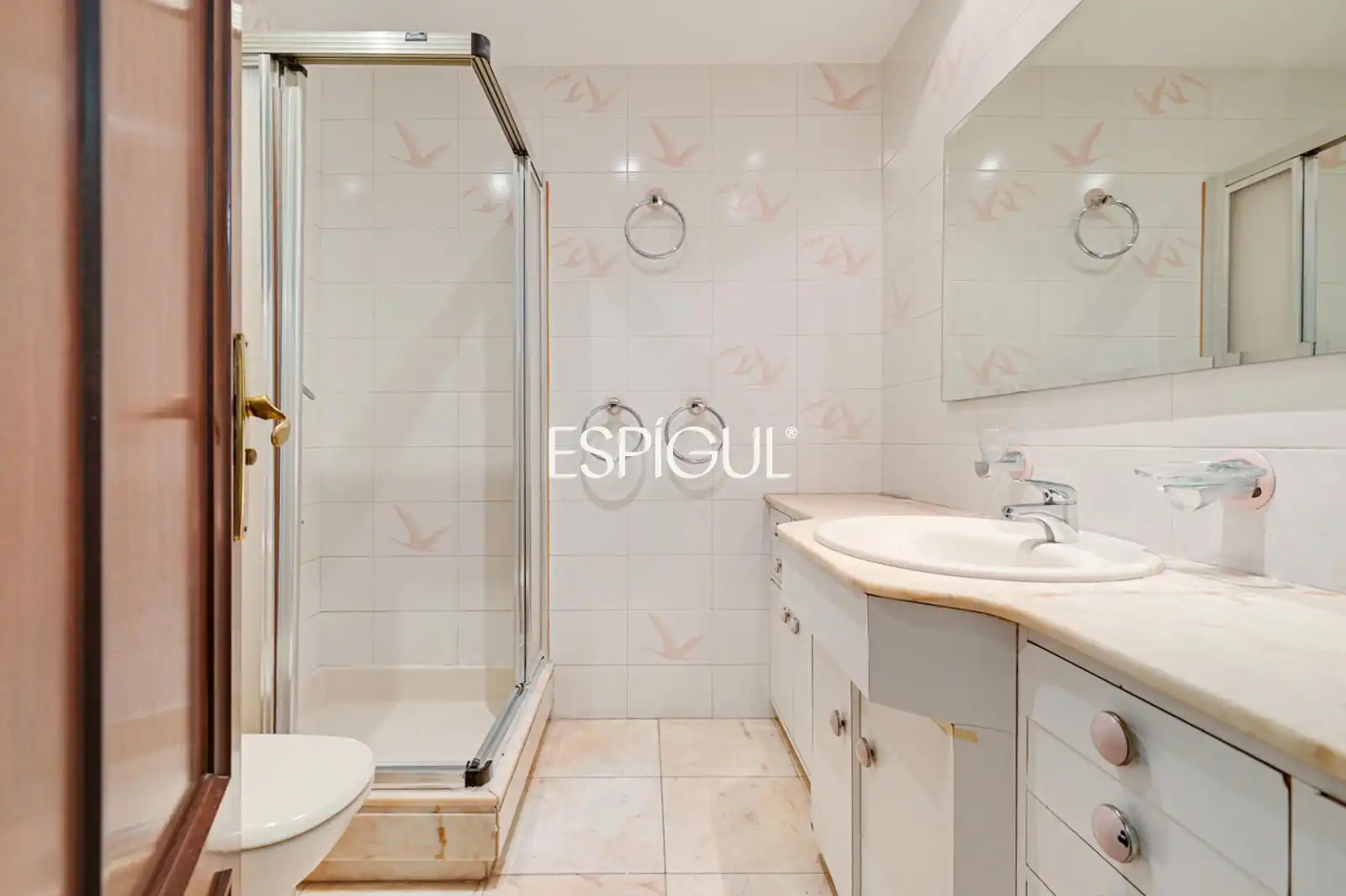 Baño de Piso en venta en Barcelona con Calefacción, Parquet y Terraza