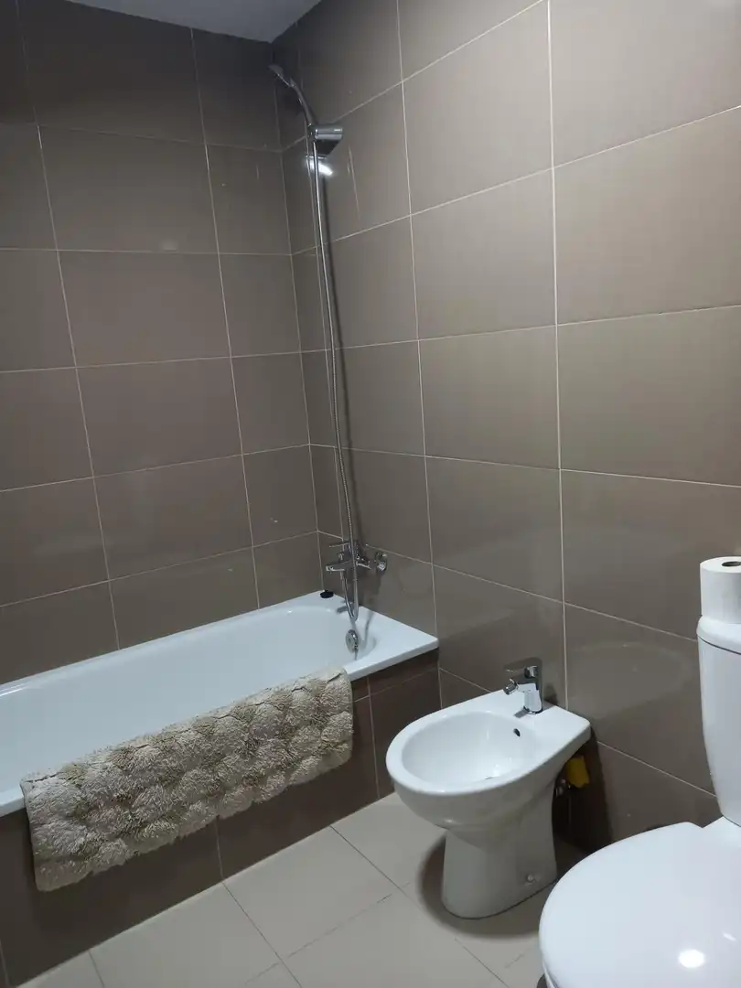 Baño de Piso en venta en Córdoba con Calefacción, Terraza y Trastero