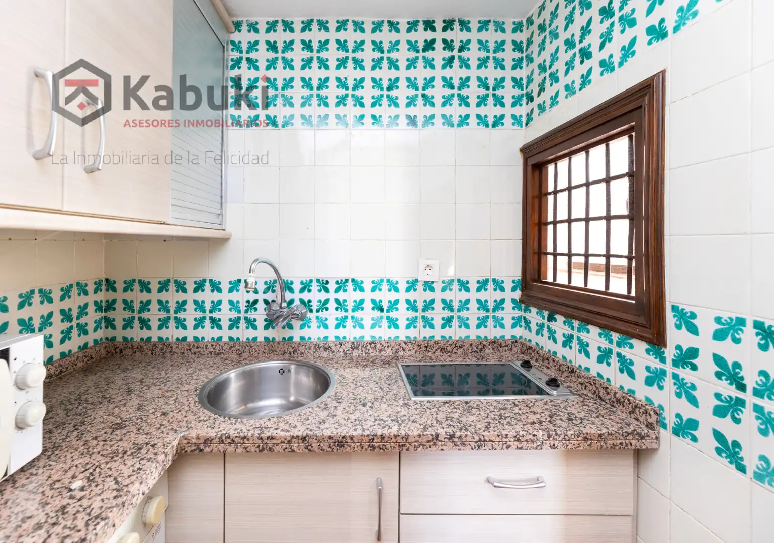 Küche von Wohnung zur Miete in Granada mit Abstellraum und Möbliert